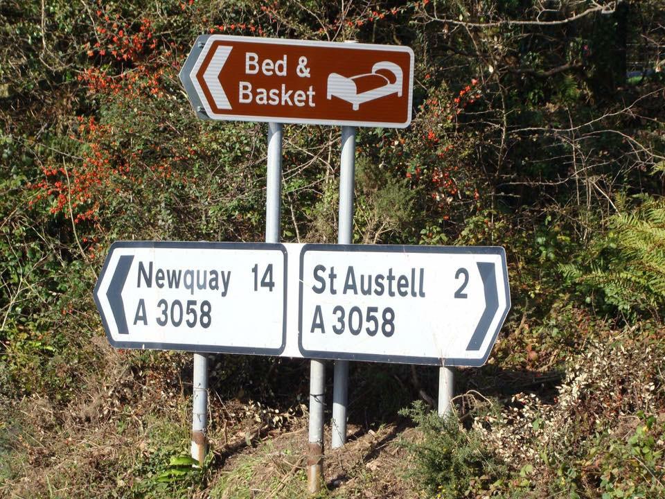 Bed and Basket Tourist sign